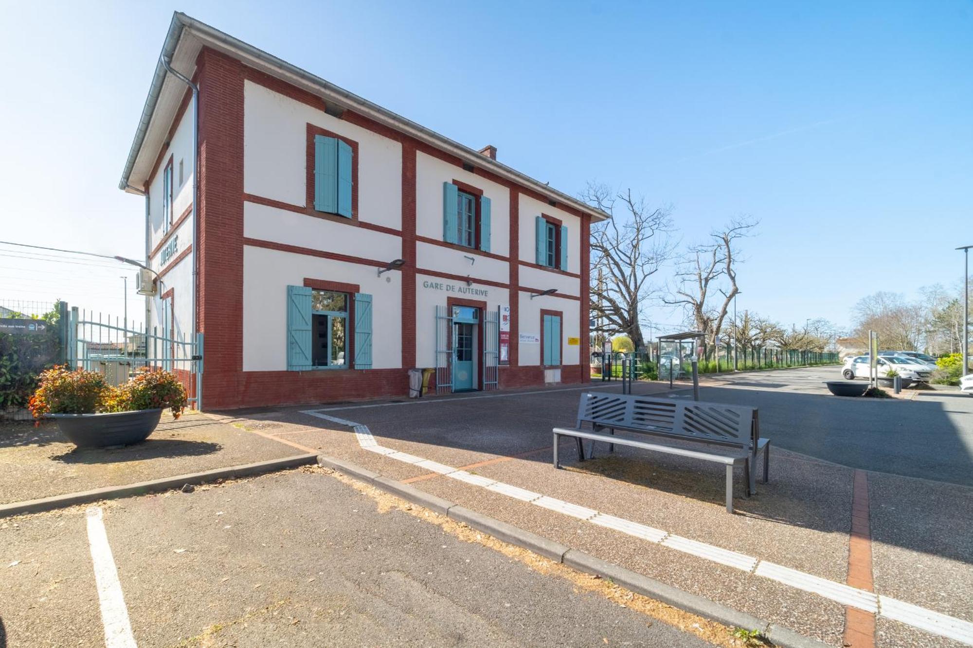 Evasions-Echappee, Centre-Ville, Gare Auterive  Экстерьер фото